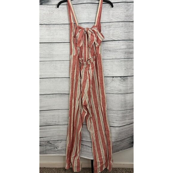 Romeo & Juliet Couture Jumpsuit - Picture 4 of 4